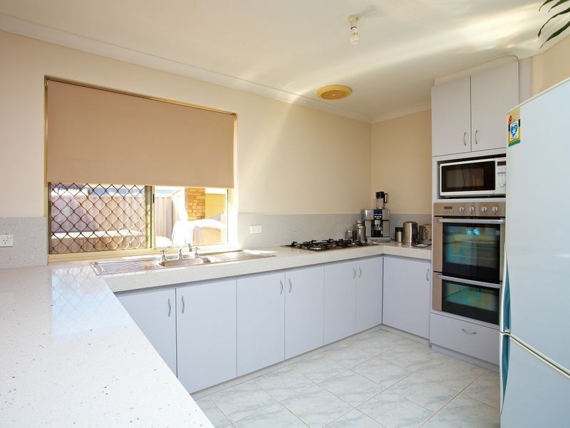 9 Tulipwood Place, South Lake WA 6164