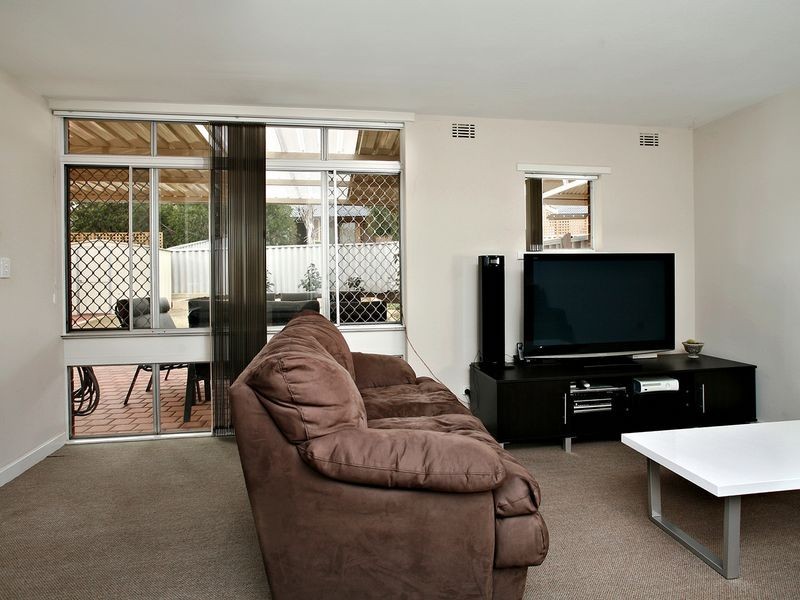 18 Watterton Place, Hamilton Hill WA 6163