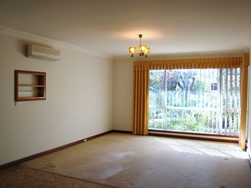 12B Ochiltree Way, Kardinya WA 6163