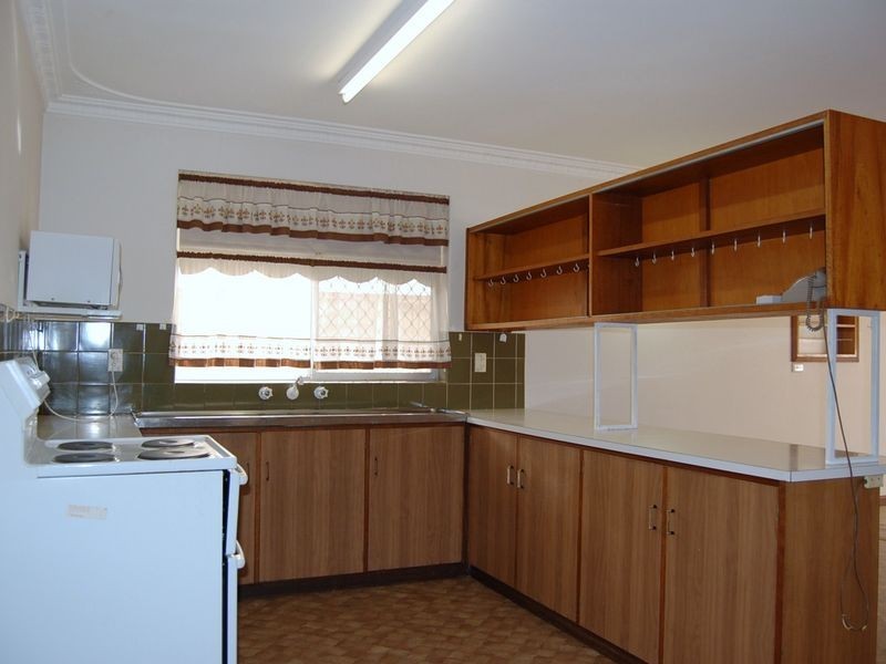12B Ochiltree Way, Kardinya WA 6163