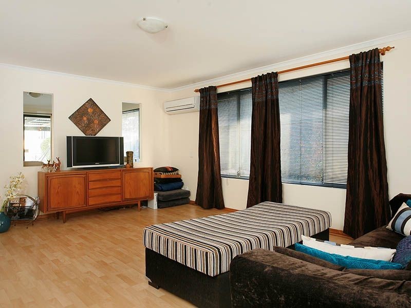 17 Paitt Street, Willagee WA 6156