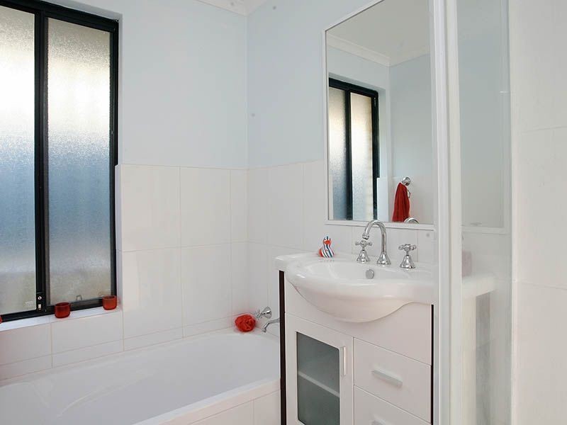 17 Paitt Street, Willagee WA 6156