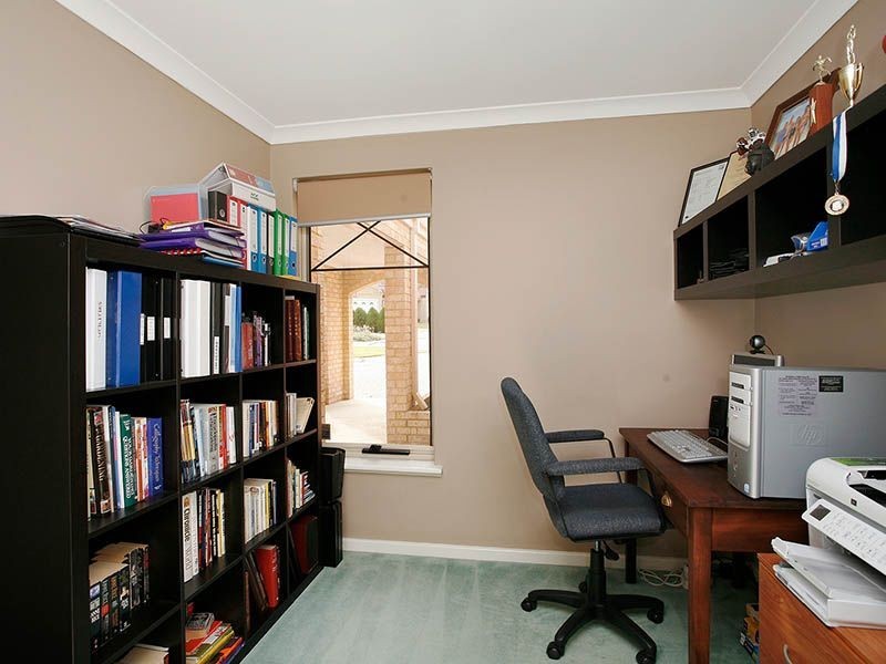 7A Rainbow Gardens, Bibra Lake WA 6163