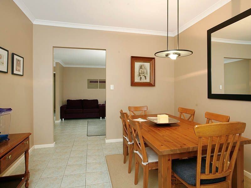 7A Rainbow Gardens, Bibra Lake WA 6163
