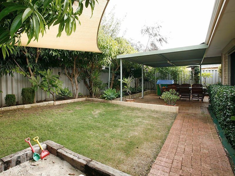 7A Rainbow Gardens, Bibra Lake WA 6163