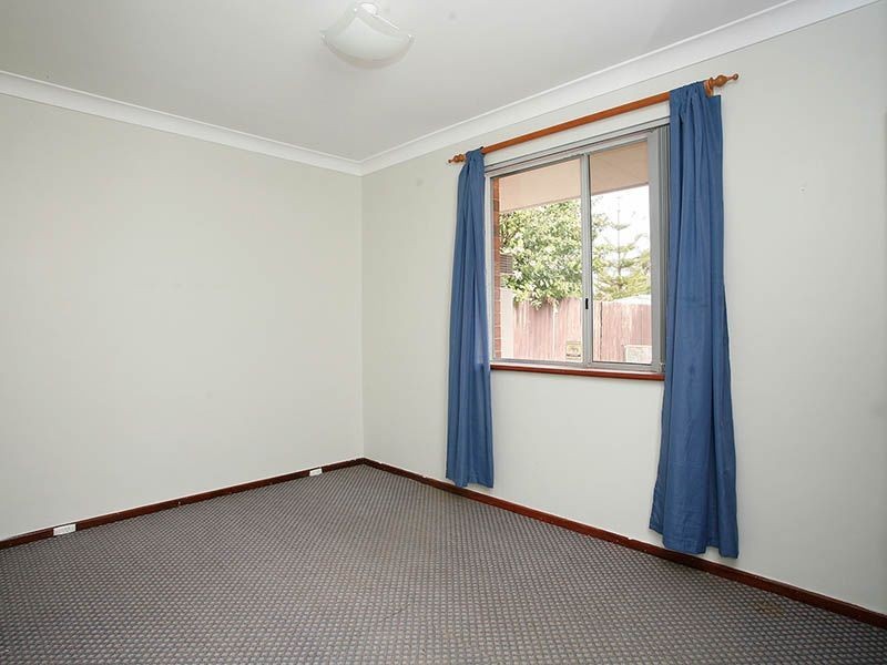 7 Longfield Road, Maddington WA 6109