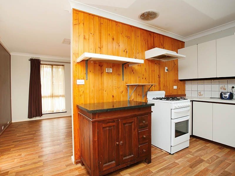 7 Longfield Road, Maddington WA 6109