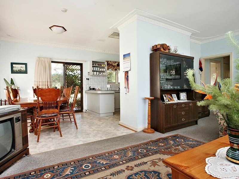 168 Carrington Street, Hilton WA 6163