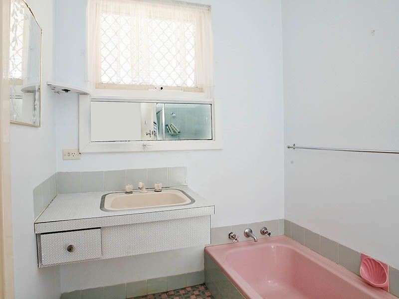 168 Carrington Street, Hilton WA 6163