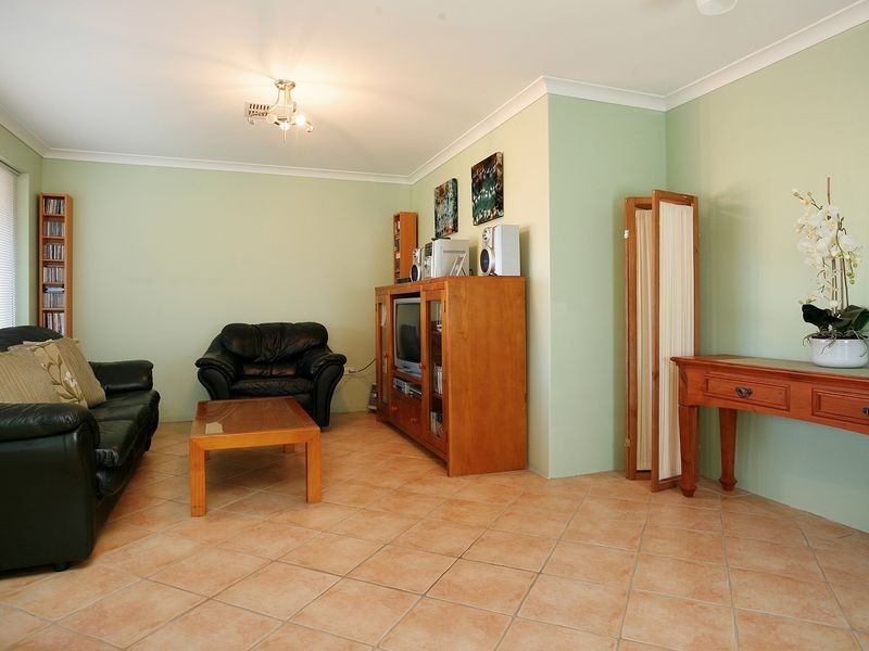 37 Marshwood Retreat, Bibra Lake WA 6163