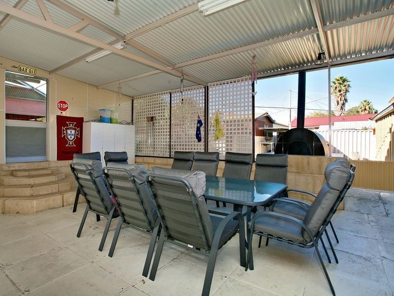 159 Winterfold Road, Coolbellup WA 6163
