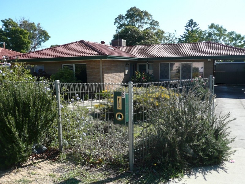 5 Avonlee Road, Armadale WA 6112