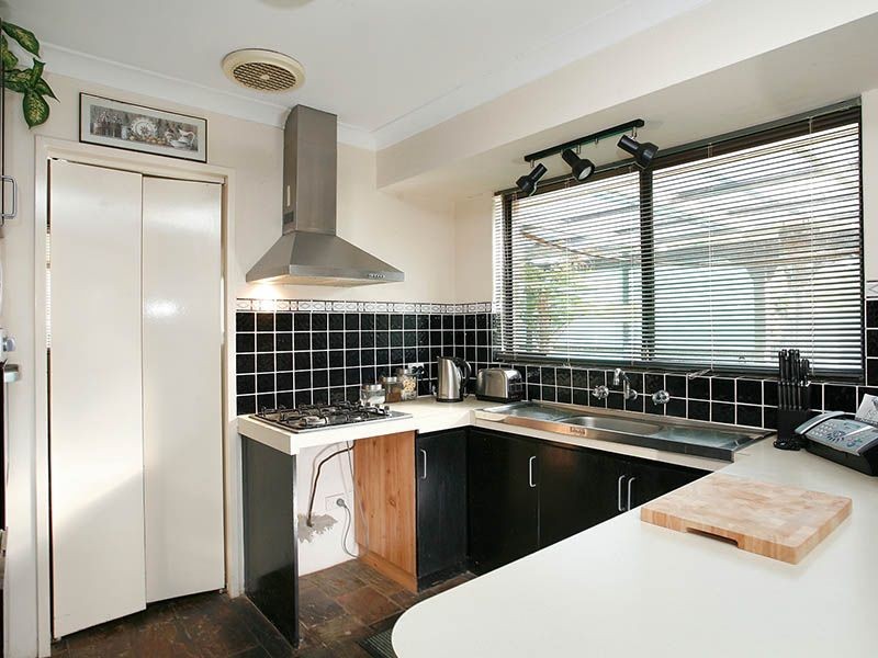 9 Potter Court, Spearwood WA 6163