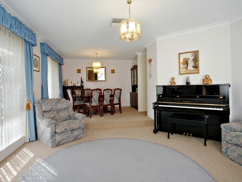 21 Bayliss Road, Kardinya WA 6163