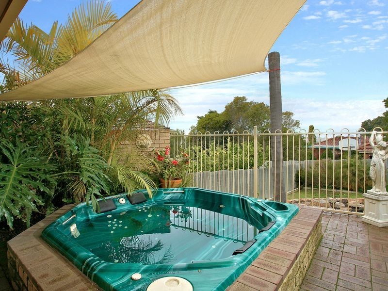 21 Bayliss Road, Kardinya WA 6163