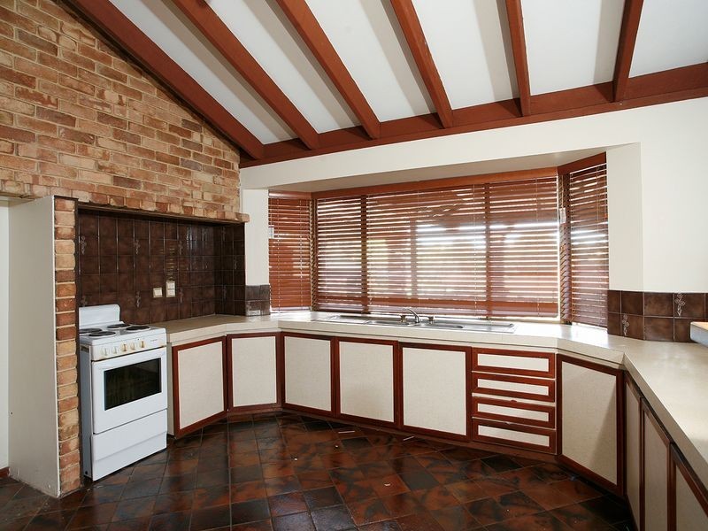 35 Petterson Ave, Kardinya WA 6163