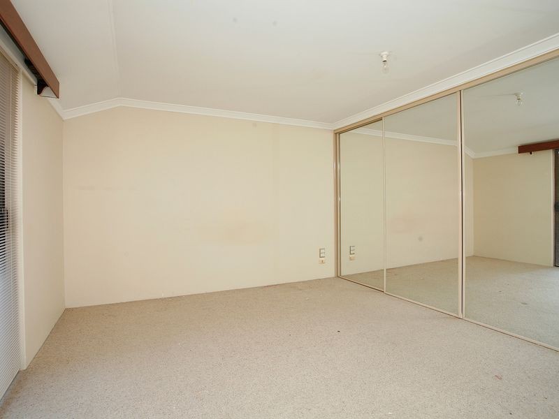 35 Petterson Ave, Kardinya WA 6163
