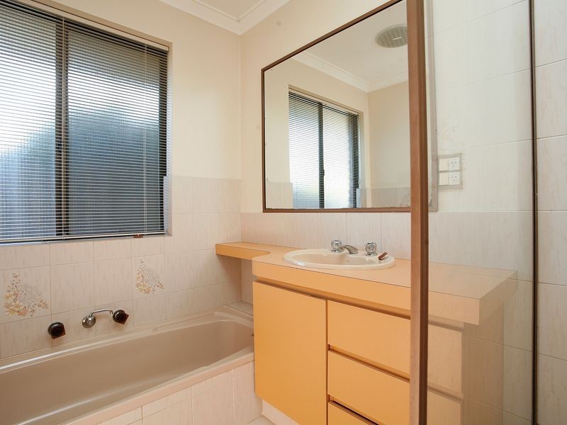 35 Petterson Ave, Kardinya WA 6163