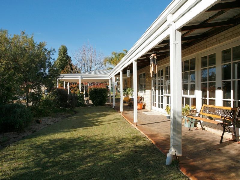 7 Farmhouse Drive, Bibra Lake WA 6163