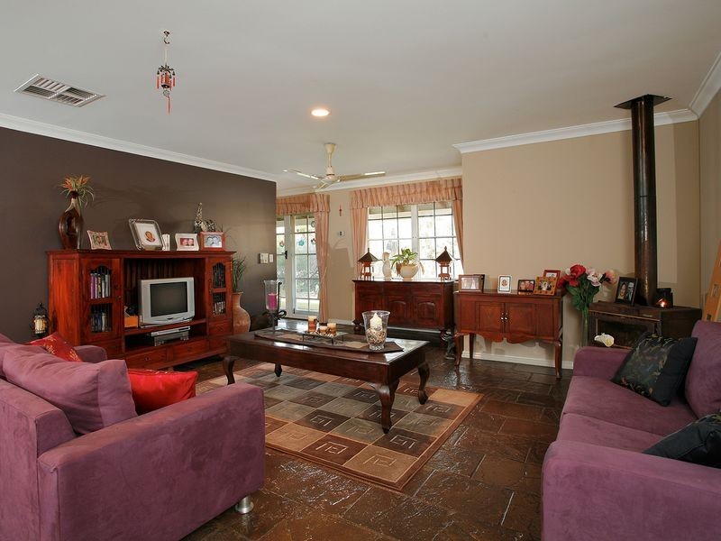 7 Farmhouse Drive, Bibra Lake WA 6163