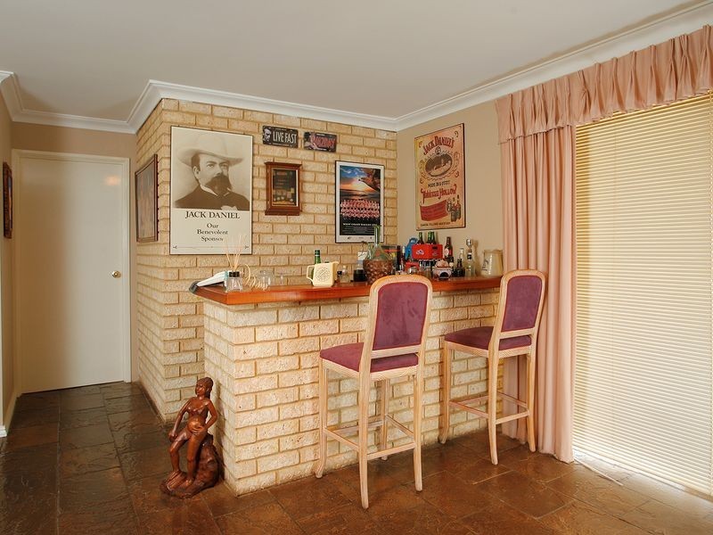 7 Farmhouse Drive, Bibra Lake WA 6163