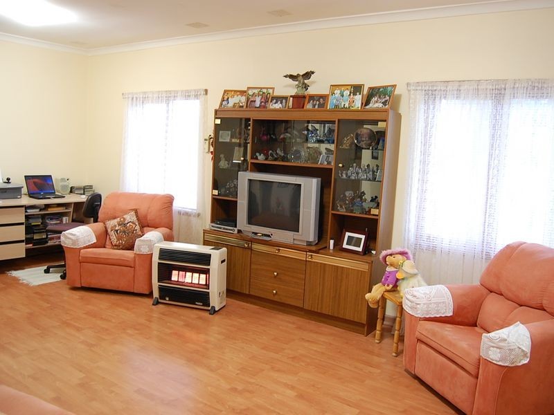 67 Counsel Road, Coolbellup WA 6163