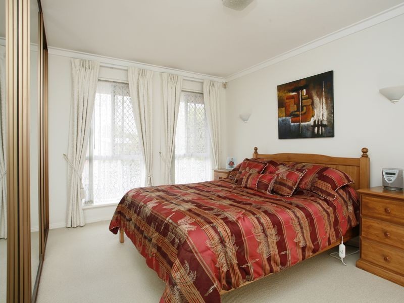 120 Winterfold Road, Kardinya WA 6163