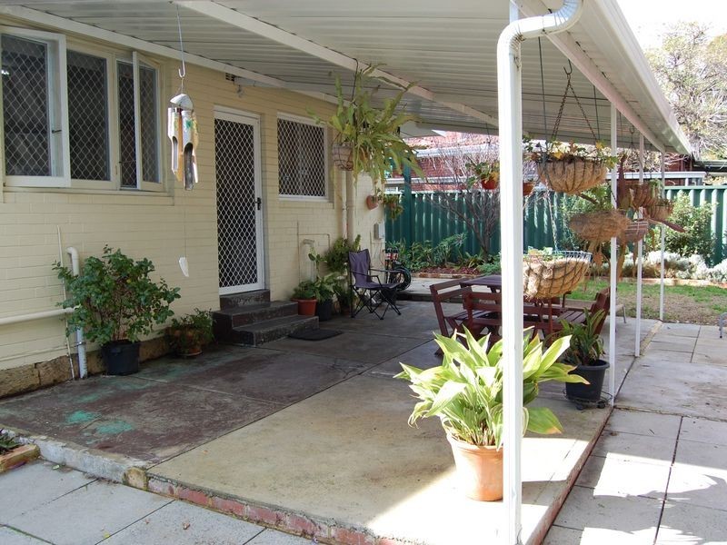 33 Prospero Crescent, Coolbellup WA 6163