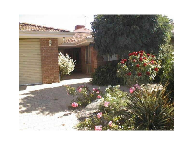 28 Sylvan Crescent, Leeming WA 6149