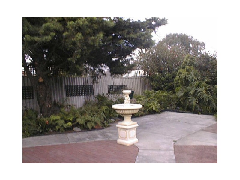 27 Duff Road, Riverton WA 6148