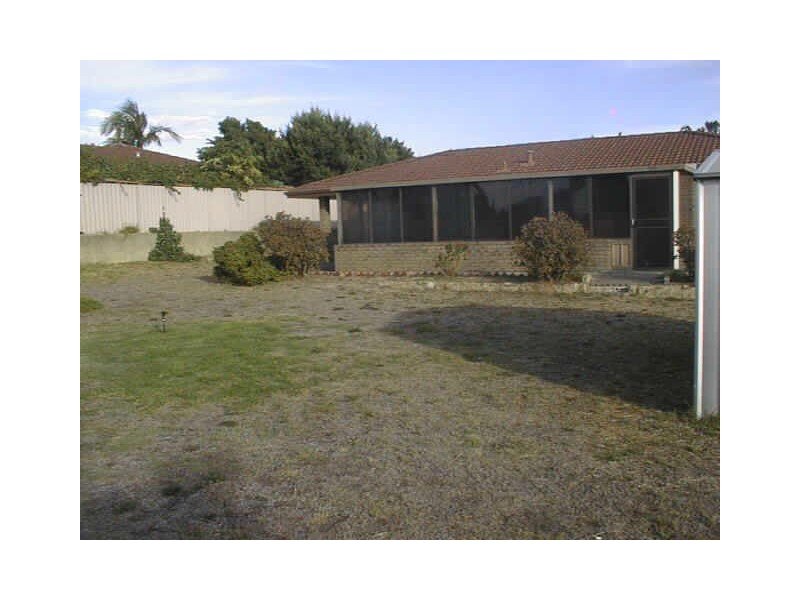 8 Sassoon Place, North Lake WA 6163
