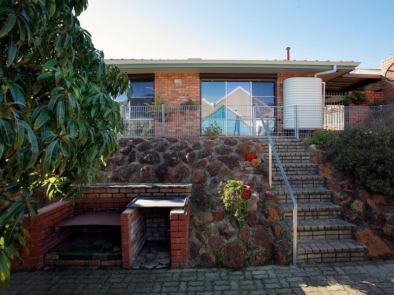 3 Greenham Place, Bibra Lake WA 6163