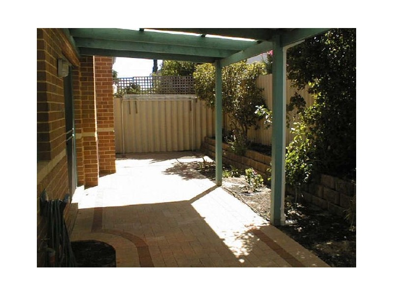 4/157 Lawley Street, Yokine WA 6060