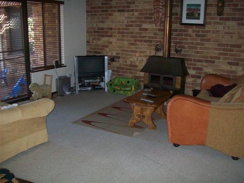 35 Petterson Ave, Kardinya WA 6163