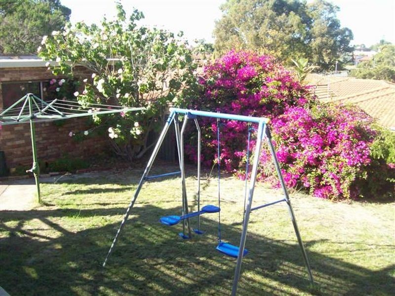 35 Petterson Ave, Kardinya WA 6163