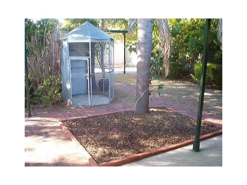 27 Redcliffe Avenue, Balga WA 6061