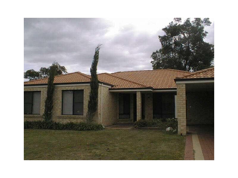 17 Constitution Gardens, Bibra Lake WA 6163