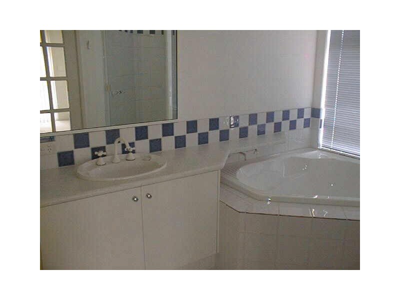 17 Constitution Gardens, Bibra Lake WA 6163