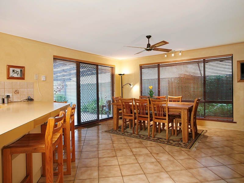 4 Larkspur Crescent, Yangebup WA 6164