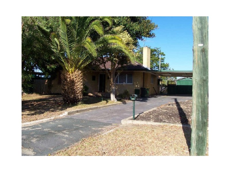 9 Curan Street, Coolbellup WA 6163