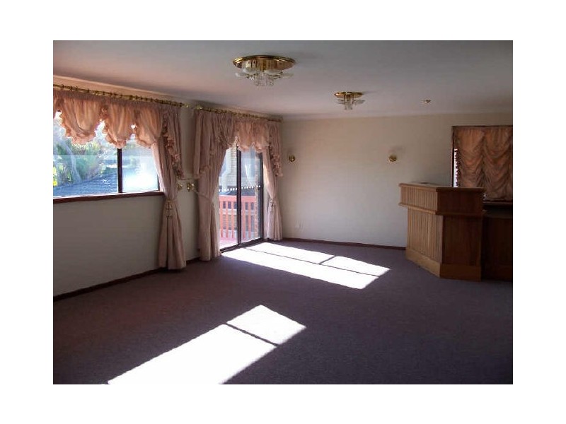 98 Jackson Avenue, Winthrop WA 6150