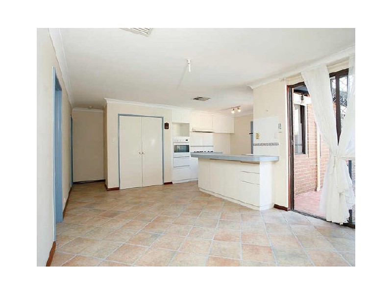 2 Pausin Crescent, Bibra Lake WA 6163