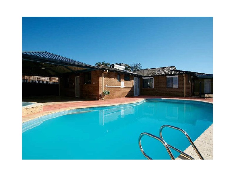 2 Pausin Crescent, Bibra Lake WA 6163