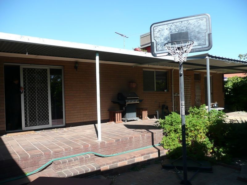 5 Avonlee Road, Armadale WA 6112