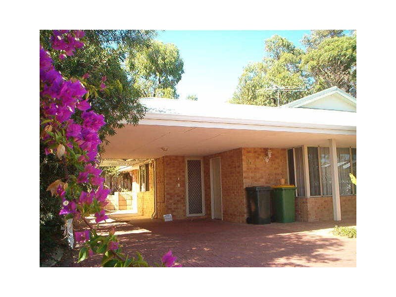 8b Chichester  Cove, Bibra Lake WA 6163
