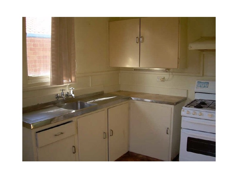 18 Greenslade Street, Hamilton Hill WA 6163