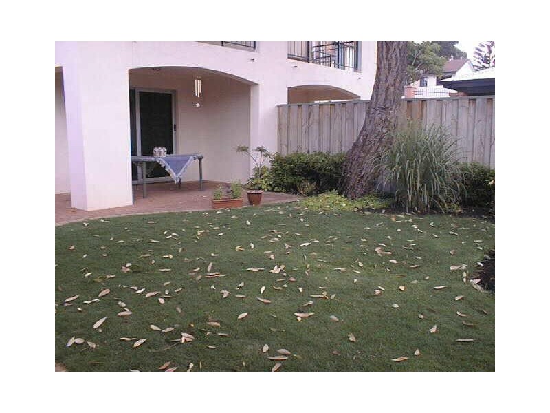 2/5 Doherty Road, Coolbellup WA 6163