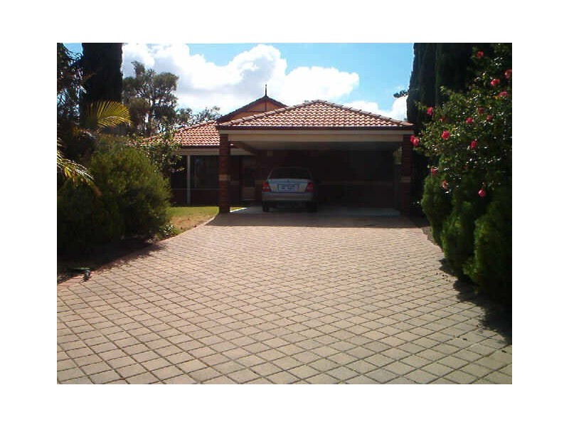 42A Marshwood Retreat, Bibra Lake WA 6163