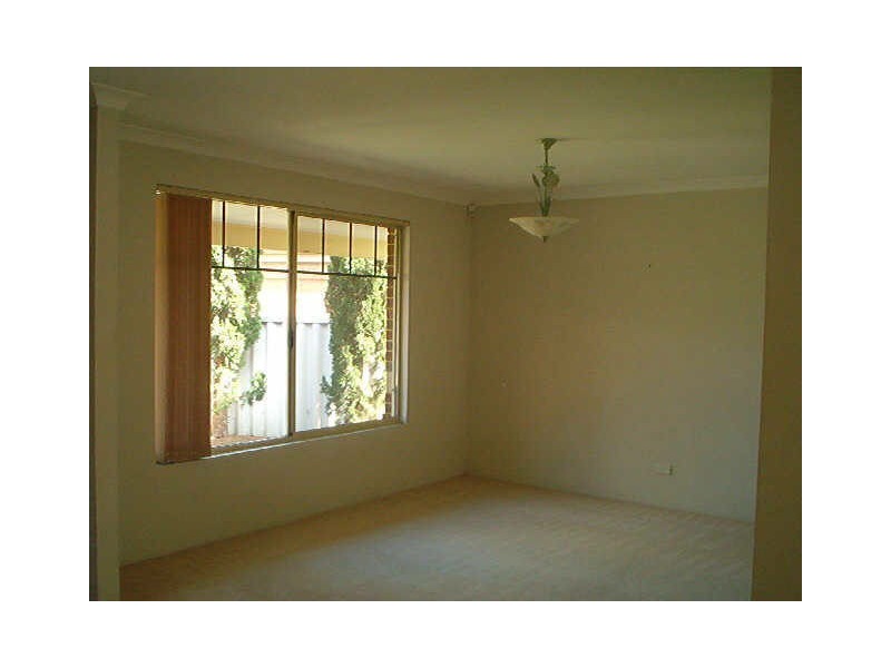 42A Marshwood Retreat, Bibra Lake WA 6163