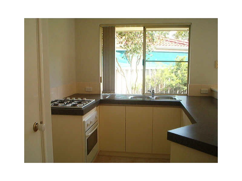 42A Marshwood Retreat, Bibra Lake WA 6163